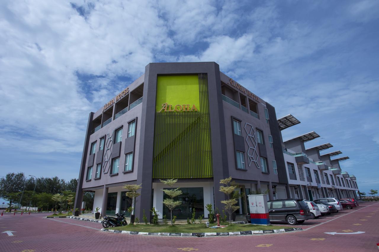 โรงแรมอะโลฮา ปอนเตียนเกอชิล ภายนอก รูปภาพ