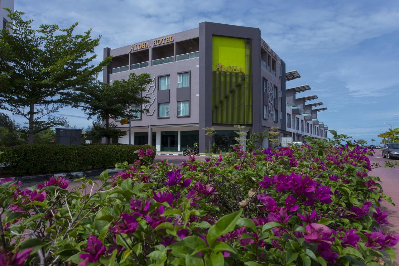 โรงแรมอะโลฮา ปอนเตียนเกอชิล ภายนอก รูปภาพ